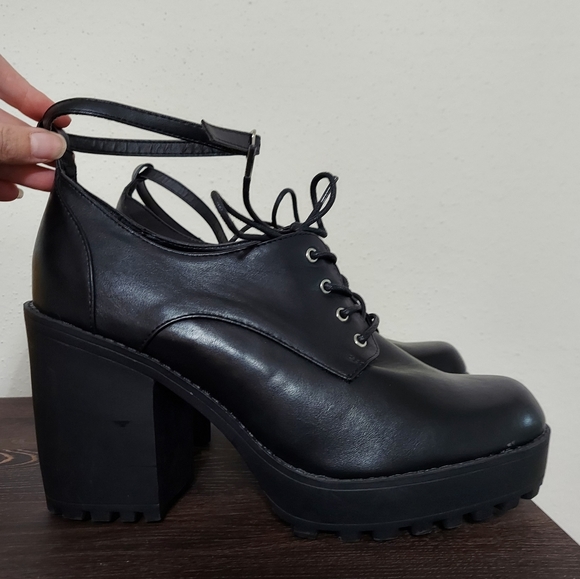 SOLD Torrid Chunky Goth Platform Oxfords sz 12W - Picture 4 of 8